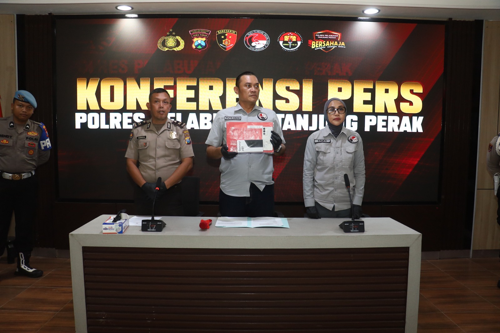 TEKNOLOGI TAK MAMPU KALAHKAN HUKUM: KURIR SABU PAKAI APLIKASI ZANGI GAGAL SEMBUNYIKAN JEJAK, BEKAS NARAPIDANA KEMBALI DITANGKAP
